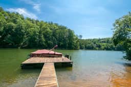 Lakefront Oasis