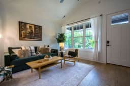 Ecusta Hideaway - Image 5