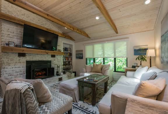 Holly Hill Hideaway