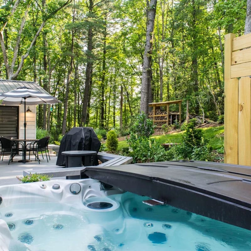 Holly Hill Hideaway